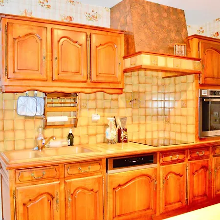 Garden House 3 Chambres, Parking Prive, 15min La Rochelle, 20min Ile De Re, Proche Golf De La Pree, Wifi, Villa Nieul-sur-Mer