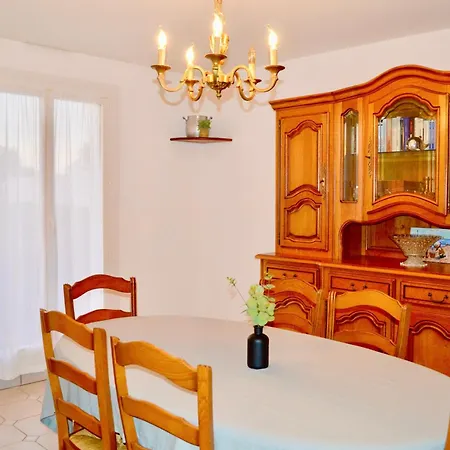 Vila Garden House 3 Chambres, Parking Prive, 15min La Rochelle, 20min Ile De Re, Proche Golf De La Pree, Wifi,