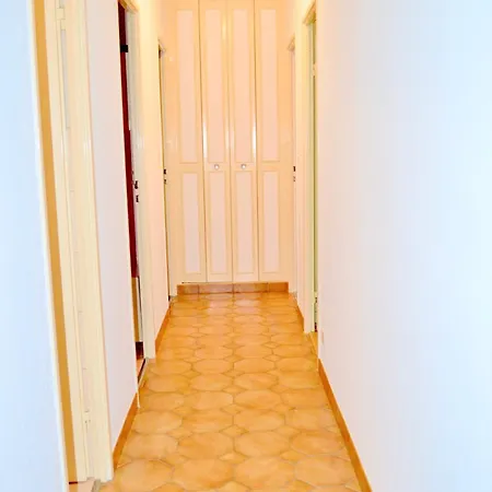 Garden House 3 Chambres, Parking Prive, 15min La Rochelle, 20min Ile De Re, Proche Golf De La Pree, Wifi, Vila *